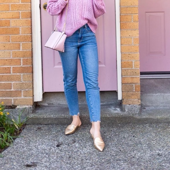 American Eagle Outfitters Denim - SOLD American Eagle Mom Jeans